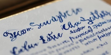 物业名片背面写什么字才合适呢？